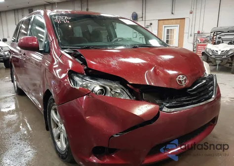 2011 Toyota Sienna Le V6 from USA, damaged, VIN 5TDKK3DC2BS047099